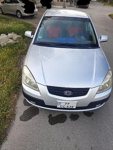 mersedes saat: Kia Rio: 1.4 l | 2005 il Sedan — 6