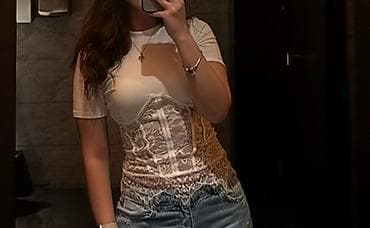 Ağ rengde güprlü çox terz köynek. 1-2defe geynilib. Yeni kimidi