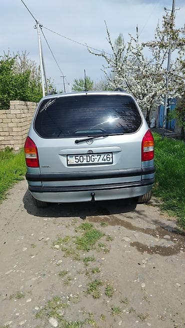 arxa stoplar: Opel Zafira A, Benzin, poz rəng, Xüsusiyyətlər: - Yanacaq: benzin - — 1