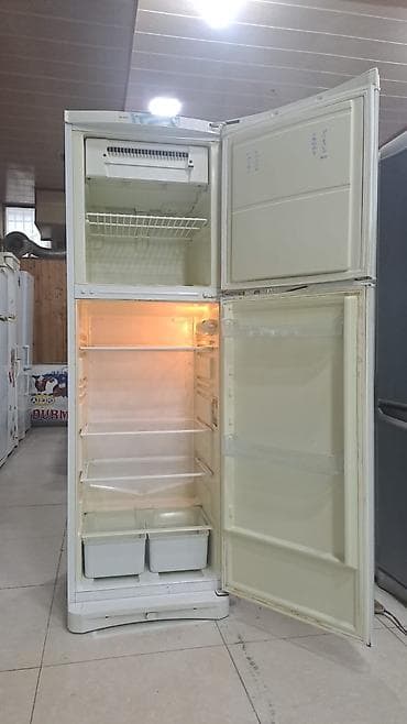 2 qapılı Indesit Soyuducu Satılır, rəng - Ağ