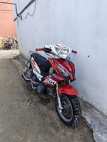 Nəqliyyat: Skuter/Səfər mopedi – off-road təkərlərli - Korpus: qırmızı-ağ rəng — 3