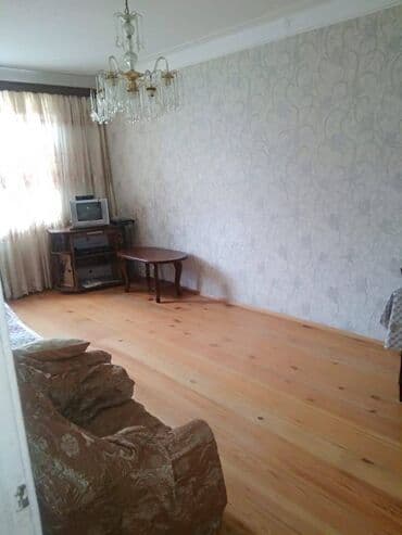 lənd kuruzer ucun led işıq lupası hardan tapmaq olar: Bakı, 3 otaqlı, Köhnə tikili, m. Həzi Aslanov, 80 kv. m — 1