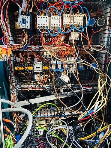 Peşəkar elektrik paylayıcı şkafların yığılması və modernləşdirilməsi — 4