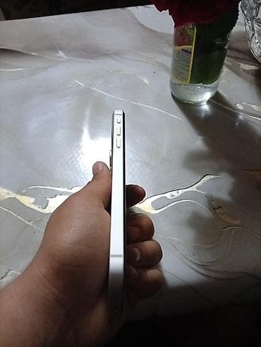 sim nomreler 211: IPhone Xr, Ağ — 3