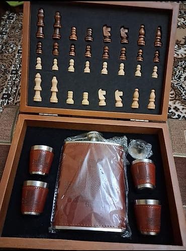 hediyyelik: Hədiyyəlik şahmat və viski dəsti - Taxta qutuda şaquli bağlanan kombo — 2