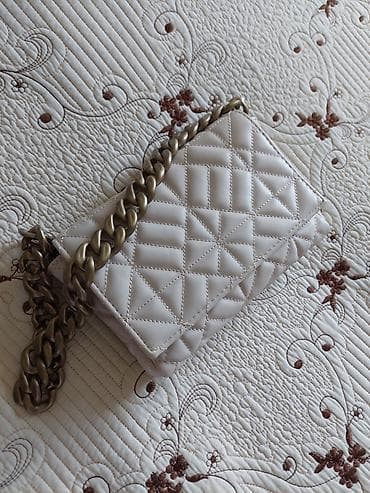 canta: Kiçik çanta turkiyeden alınıb.istifade edilmeyib.krem reng.10man.teze — 1