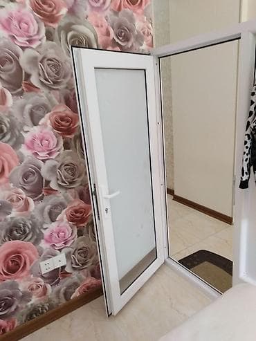 PVC bölmə və qapı sistemi satılır, otaq daxilində kabinet üçün — 2