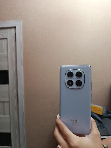 ssd 2 tb: Redmi 256 GB, rəng - Gümüşü, Simsiz şarj — 1