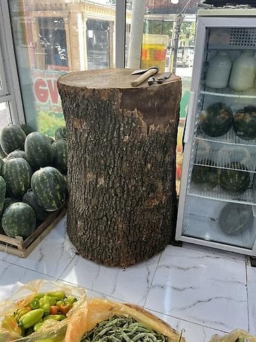 Böyük ölçülü ət doğrama kötüyü (taxta kötük) - Təbii, qalın gövdədən lalafo.az -da Böyük ölçülü ət doğrama kötüyü (taxta kötük) - Təbii, qalın gövdədən