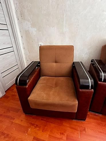 divan krislo: İşlənmiş, Di̇van-kravat, 2 kreslo, Divan, Bazalı, Açılan — 3