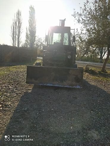 moped ehtiyat hisseleri: Universal traktor-buldozer - Ön hissədə geniş buldozer bıçağı: torpaq — 3