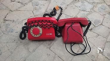 Stasionar telefonlar: Qırmızı rəngli köhnə tip masaüstü telefonlar dəsti - 2 ədəd simli — 1