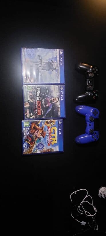 playstation 4 çantası: PS4 üçün oyun və aksesuar paketi Daxildir: PS 4 iki ədəd oyun pultu — 3