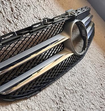 Mercedes W205 radiator barmaqlığı — 3