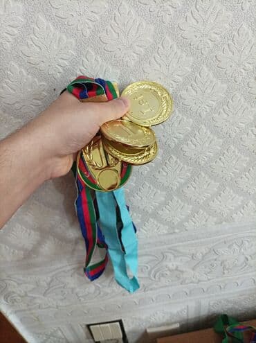 учебник по азербайджанскому языку 5 класс: Məhsul: Mükafat medalları dəsti Təsvir: - Yarış və tədbirlər üçün — 4