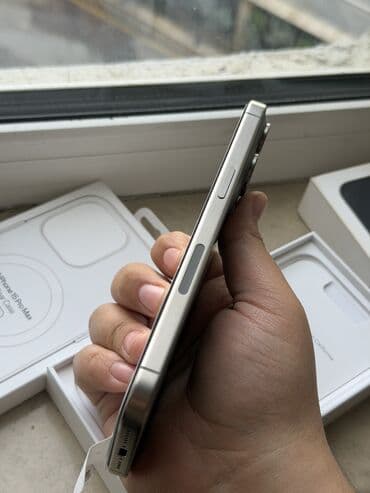 telefon case: IPhone 15 Pro Max, 256 GB, Natural Titanium — 8