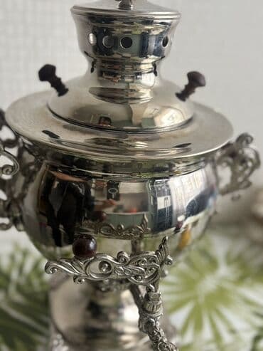 купить бу самовар на дровах: Klassik rus samovarı – dekorativ naxışlı metal gövdə və möhkəm ayaqlıq — 11