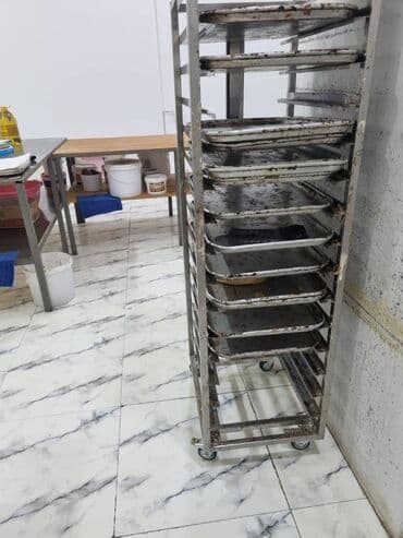 mağaza üçün avadanlıqlarla təchiz olunmuş obyekt: Razin qəsəbəsi, Nazim İsmayılov küçəsində yerləşən çoxmərtəbəli — 9