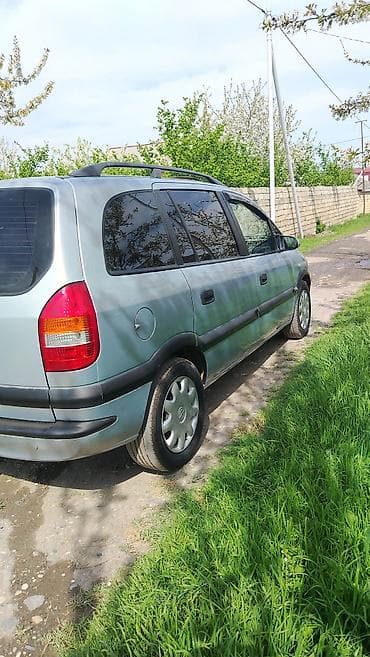 arxa stoplar: Opel Zafira A, Benzin, poz rəng, Xüsusiyyətlər: - Yanacaq: benzin - — 2