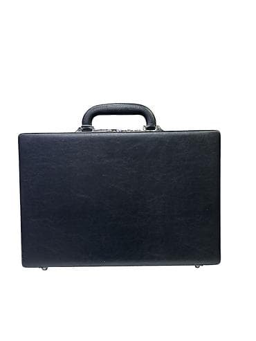 Bu diplomat çanta rəsmi sənədlərin və pullarınızın güvənli şəkildə