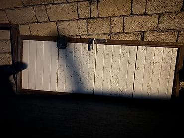 Yaxshi veziyyetde heyet evi ucun qapi satilir karkasi ile birlikde cox