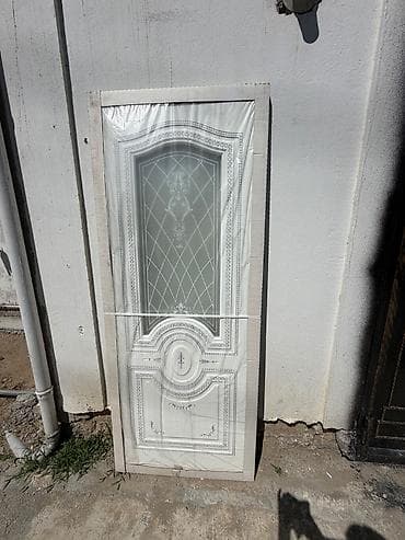 qapi dekoru: Ağ rəngli dekorativ giriş qapısı dəsti - Material: metal karkaslı — 2