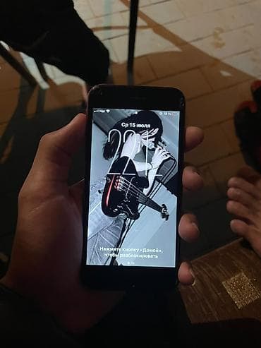 iphone mini: IPhone SE 2020, 64 GB, Qırmızı, Barmaq izi — 7
