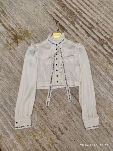 женские белые рубашки: 15azn yenidir atlasa benzer ela materyal 45manata alinib — 2