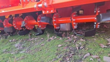 синий трактор: Təsvir: Şəkillərdə göstərilən kənd təsərrüfatı avadanlığı traktor — 1