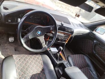 çeşqa maşın: BMW 5 Series (E34) sedan - Kuzov: 4 qapılı sedan, parlaq qırmızı — 6