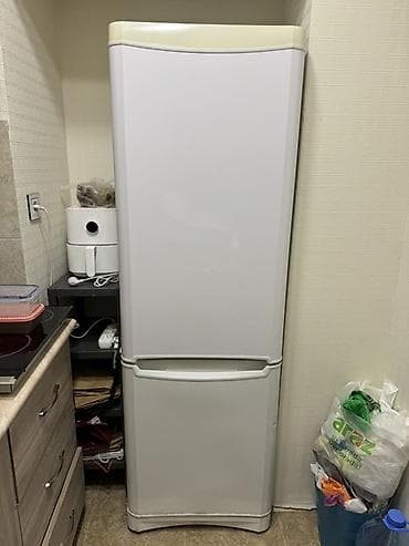 İşlənmiş 2 qapılı Indesit Soyuducu Satılır, rəng - Ağ