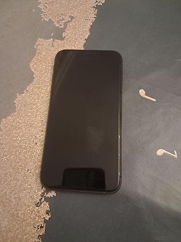 ipad mini 5 satilir: IPhone 11, Qara, Face ID — 4