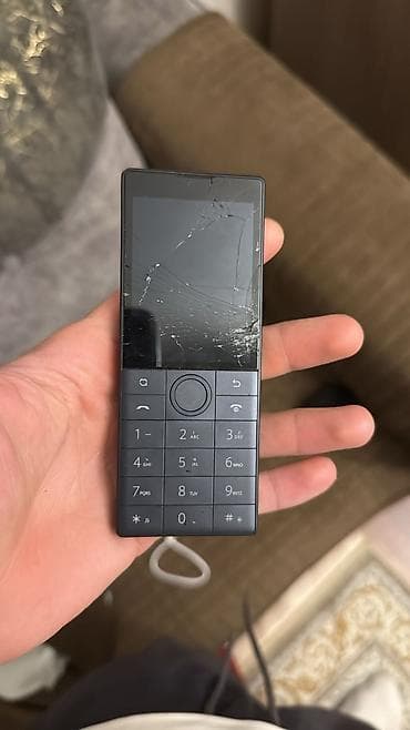 klaviaturalar: Islek vezyetdedi sadece ekrani sinib ekran deysmelidi Minimalist — 1