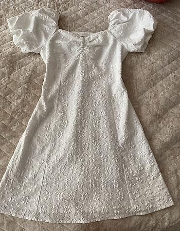 35 azn ə alınıb. 2 dəfə çəkilişə geyinilib — 1