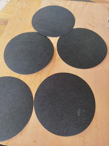 Qara dairəvi keçə altlıqlar (set) Pivə Bokal altlığı 1000 ədəd var - — 1