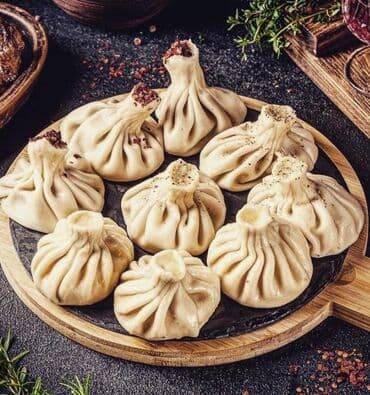 Məhsul: Ev üsulu xingəl və pelmeni Təsvir: - Əllə bükülmüş, şirəli ət