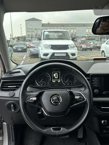 Aksesuarlar və tüninq: Skoda Rapid: 1.6 l | 2021 il 137000 km Hetçbek — 8