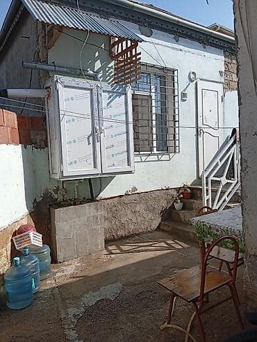 Ceyranbatan Köhnə qəsəbədə Kiçik həyətyanı sahəsi olan həyət evi hər — 4