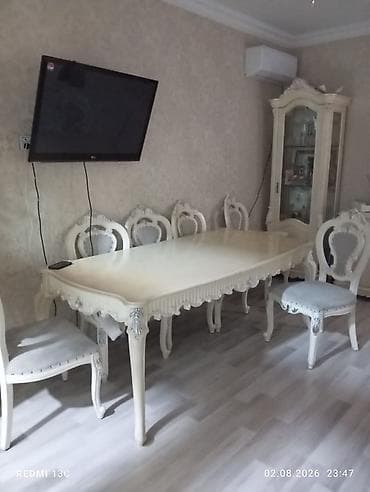 reception masa: Klassik üslubda qonaq otağı mebel dəsti Komplekt: - Uzadıla bilən iri — 3