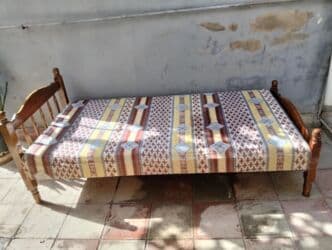 asilqan taxta: İşlənmiş, Təknəfərlik çarpayı, Bazasız, Matrassız, Siyirməsiz — 1