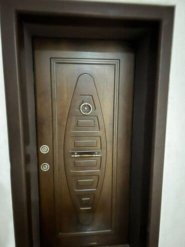 bine qesebesinde ev: Ev temirlidir, tam ewyali verilir ve bezi ewyalar yenilenib. Binada — 13