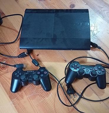 Sony PlayStation 3 Super Slim oyun konsolu.50 e yaxin oyun.Az iwlenib