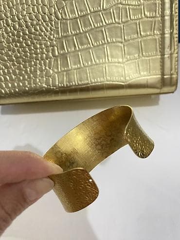 Браслеты: Qızılı rəngli geniş manjet bilərzik. Qızıl suyuna çəkilib qaralmır — 6