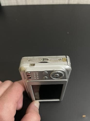 16 pro dubay: Fujifilm FinePix AV seriyalı kompakt rəqəmsal fotoaparat - Korpus — 3