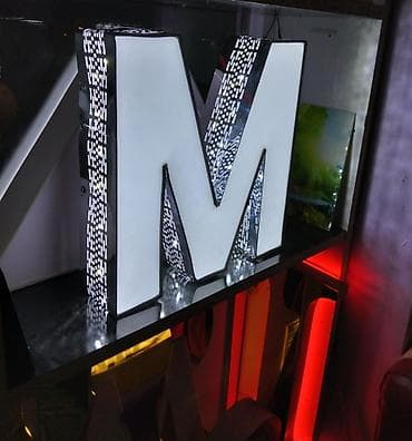 Metal axtaran aparatlar: Reklam, işıqlandırma və interyer üçün hazırlanmış fərdi lövhə və — 7