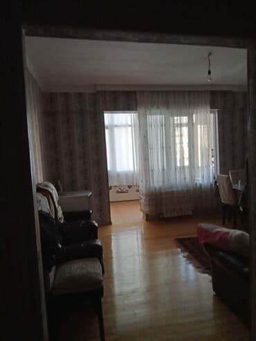 bakida aile ücün kiraye evler: 2 otaqlı mənzil – tam mebel və texnika ilə - Geniş qonaq otağı: 4 — 8