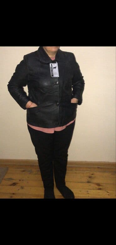 endirimli qadın geyimleri: Qadinlar ucun tebii dəri geyimler. Tezedi hamsi. Magaza baglanibdi — 8