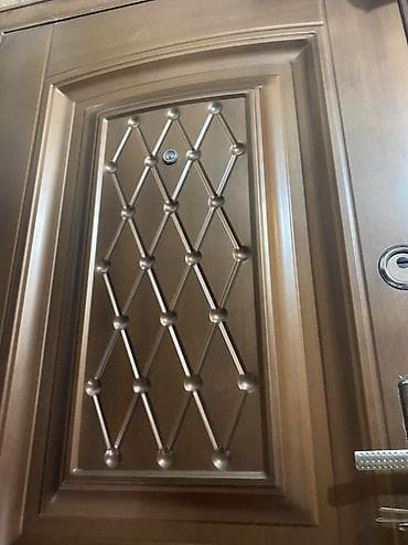 sehf qapi: Mənzil üçün İşlənmiş Giriş qapısı Glazok ilə, Ünvandan götürmə — 3