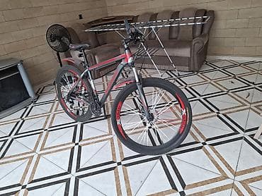 Dağ/şosse tipli velosiped - Korpus: Alüminium rəngli-gümüşü gövdə