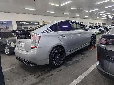 prius bolt: Toyota Prius: 1.8 l | 2010 il Hetçbek — 4